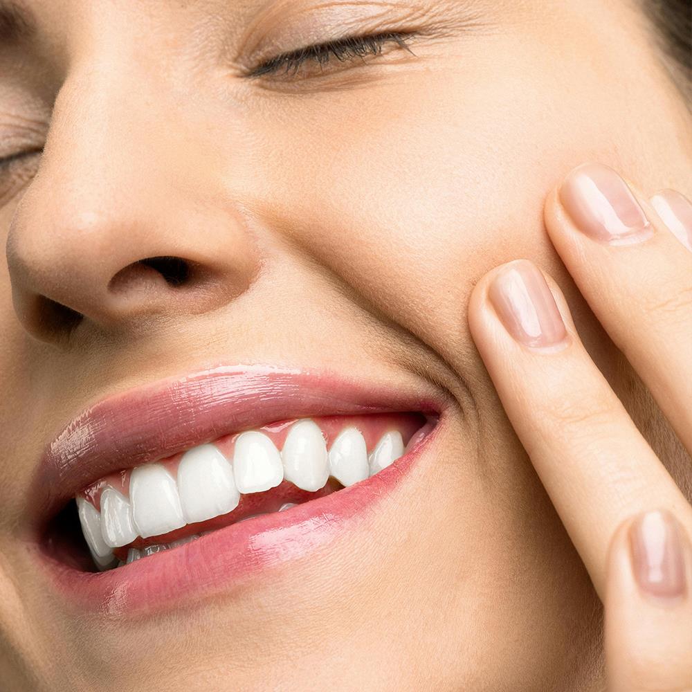 BrightSmile™ – Klinik-inspireret tandblegning til hjemmebrug